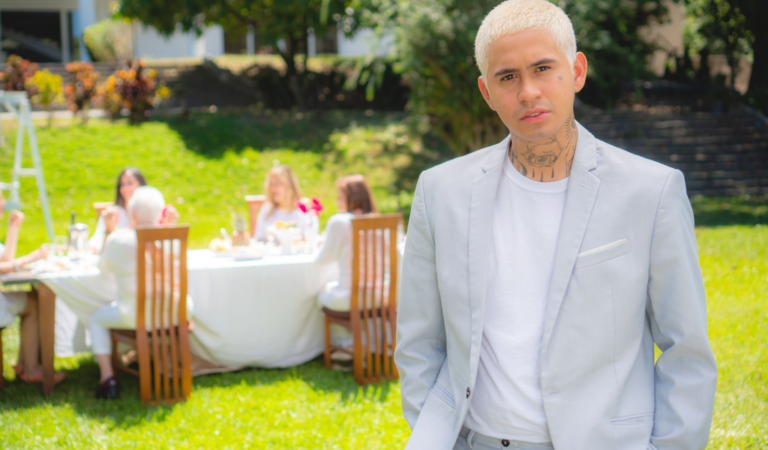 ¡Para la historia! Noreh se unió a Servando y Florentino para cantarle a «Muchas mamás» ??