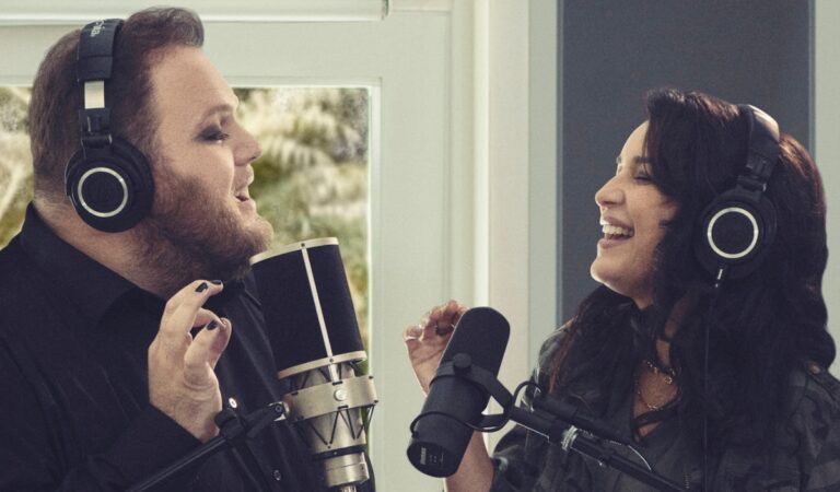 «Prefiero ser la otra»: La ranchera que interpreta Enrique Ramil junto a Karina ??