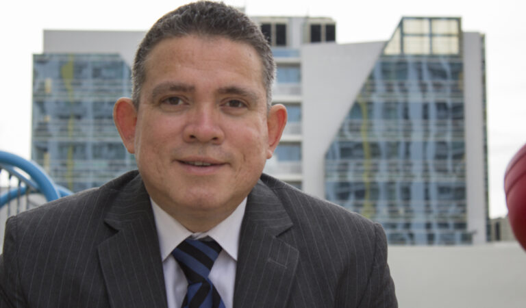 Robert Morillo presenta “MetaConceptos, enfoque de la PsicoLingüística”, su tercer libro en LatinoAmérica ??