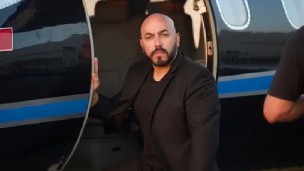 En blanco de críticas: Lupillo Rivera vociferó que él se «comió primero» a Belinda ??
