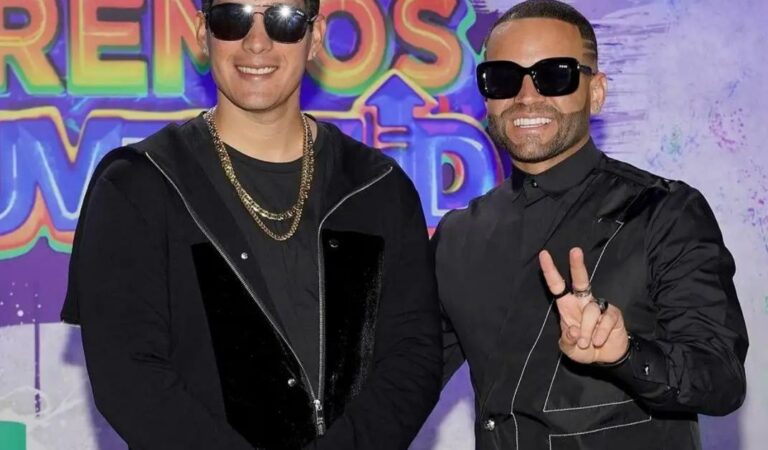 ¡Reencuentro histórico! Chyno & Nacho en Premios a Juventud 2021
