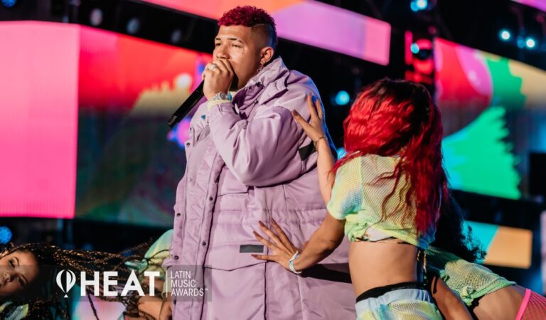 «Artista revelación»: Boza se llevó su primer galardón en los Premios Heat