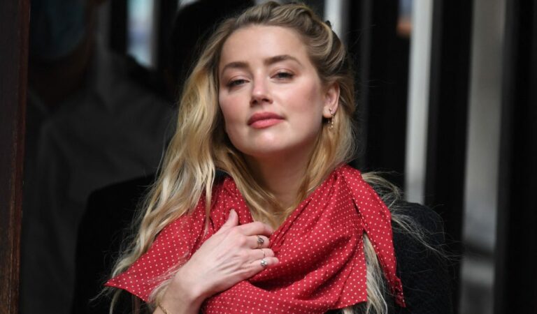 Aquaman 2 : Amber Heard comparte un nuevo vídeo de entrenamiento con báculo