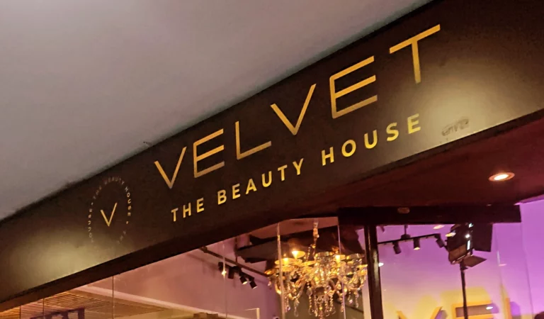 Con una desfile Velvet celebra su aniversario