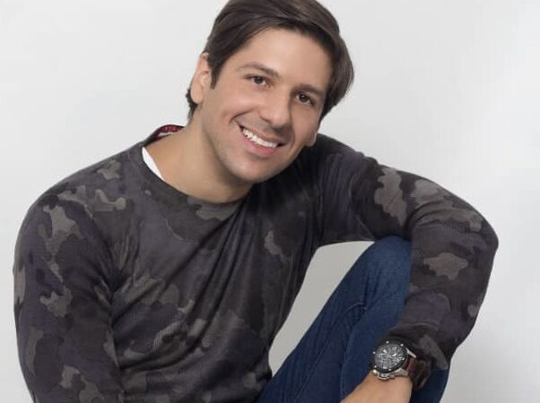 Alfonso Mendoza sigue cosechando éxitos con su tema “Quiero Quiero” ?✨