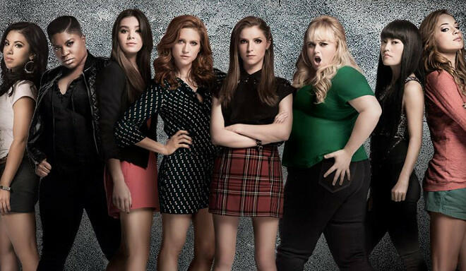 El reparto de Pitch Perfect se reúne en una bonita foto en la playa por el aniversario de la película