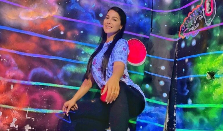 Pistola en mano: Difunden video de la nueva novia de Chyno Miranda usando el arma