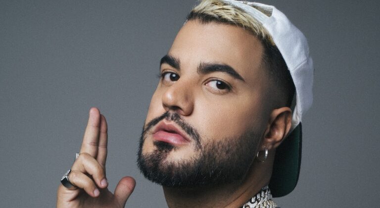 Con «Revelada», Mannel le da paso a su nueva etapa musical