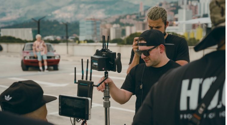 Entre los mejores, ahí se está posicionando Tavo Director 