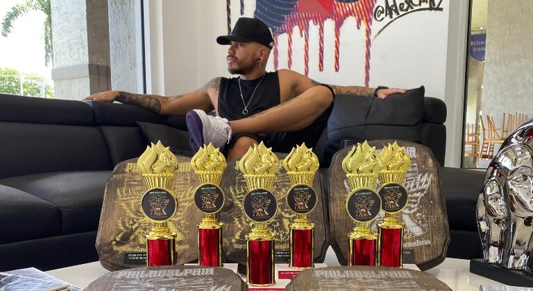 ¡Bravo! El tatuador WillArte gana seis premios en el Villain Arts Tattoo Festival