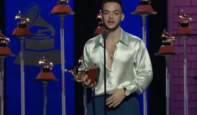 De C Tangana a Vicente Fernández: Los primeros ganadores de los Latin Grammy 2021 ?✨