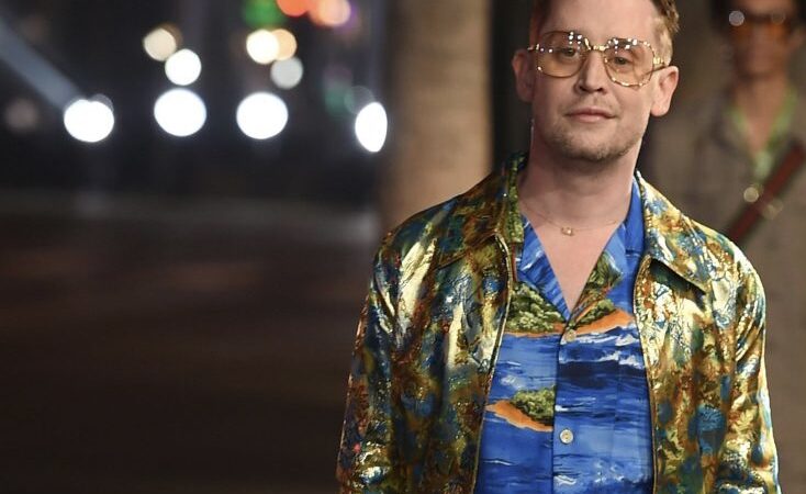 Macaulay Culkin apareció por sorpresa en la pasarela de Gucci ?✨
