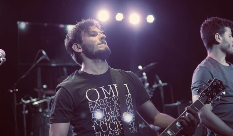 Arkazul, la banda de rock alternativo presenta su nuevo sencillo «2020» ???
