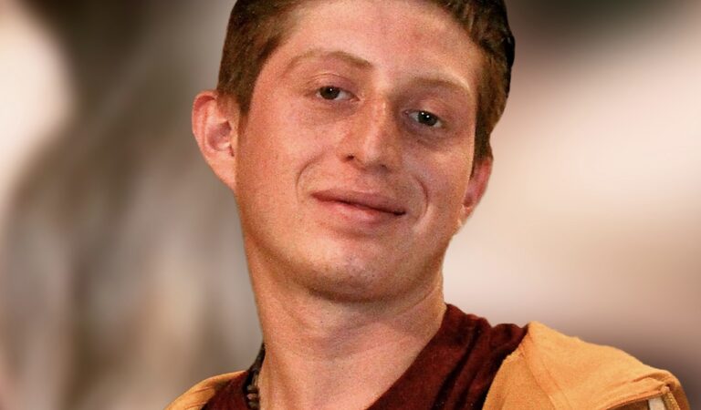 Filtraron video del actor Octavio Ocaña inhalando polvo blanco en su camioneta ???