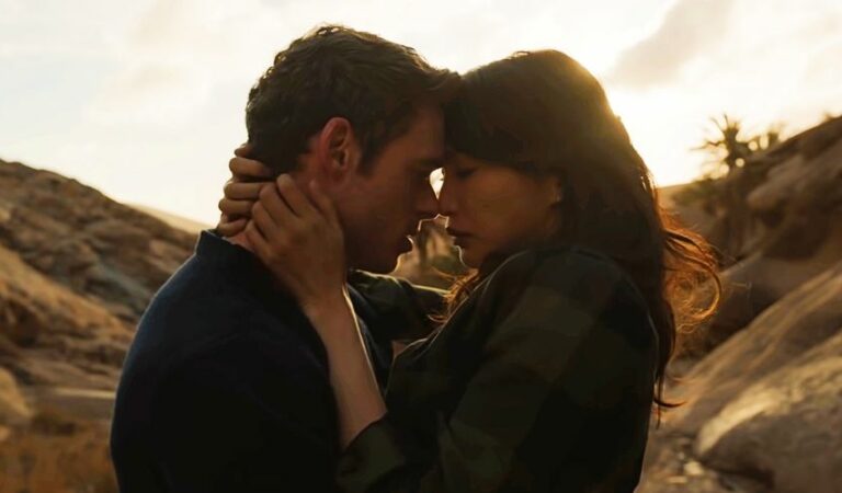 Disney siempre apoyó la escena de sexo de Eternals, dice la directora de la película