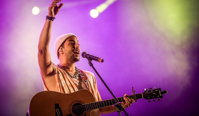 «A escondidas Christmas Party»: Víctor Muñoz reunirá a grandes amigos en su Tour