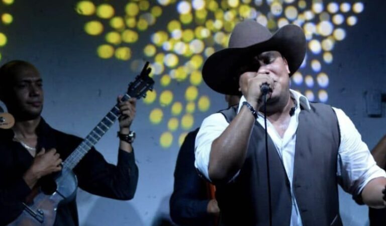 Alfredo Rodríguez rinde tributo al folklore con “Como en casa” ???