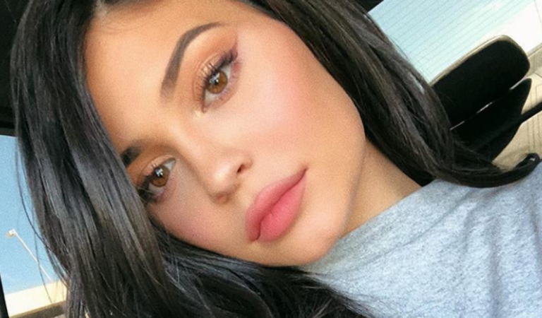 Luego de la tragedia en el festival Astroworld: Kylie Jenner recibe críticas por su decoración navideña