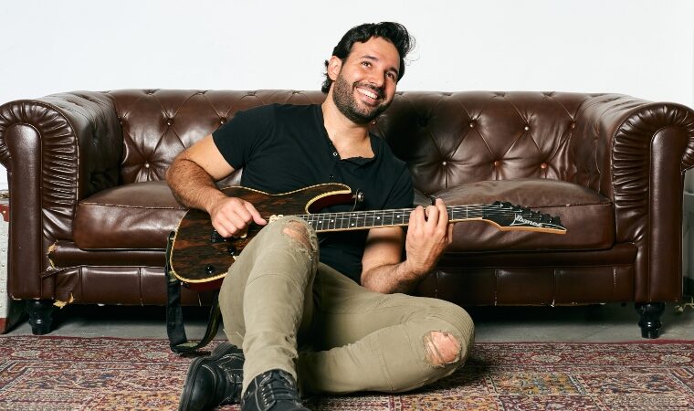 Con su álbum «Parte de mí»: Víctor Guédez cierra su 2021