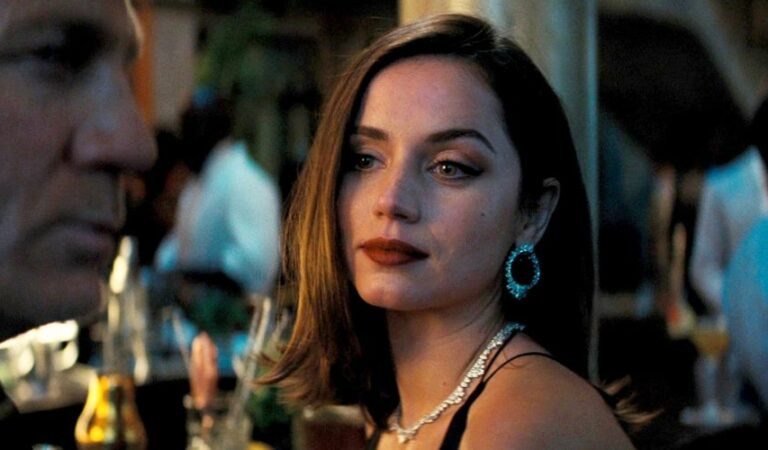 A los productores de James Bond les gustaría que una mujer dirigiera la próxima película de 007