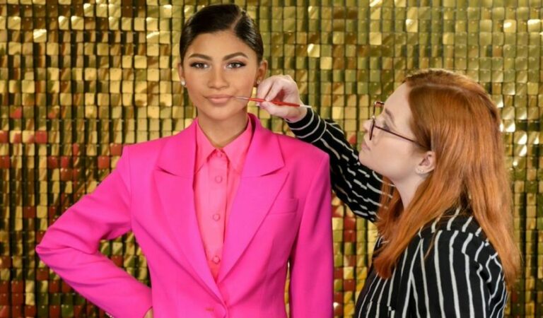 Las reacciones de la figura de cera de Zendaya en el Madame Tussauds dividen a los fanáticos