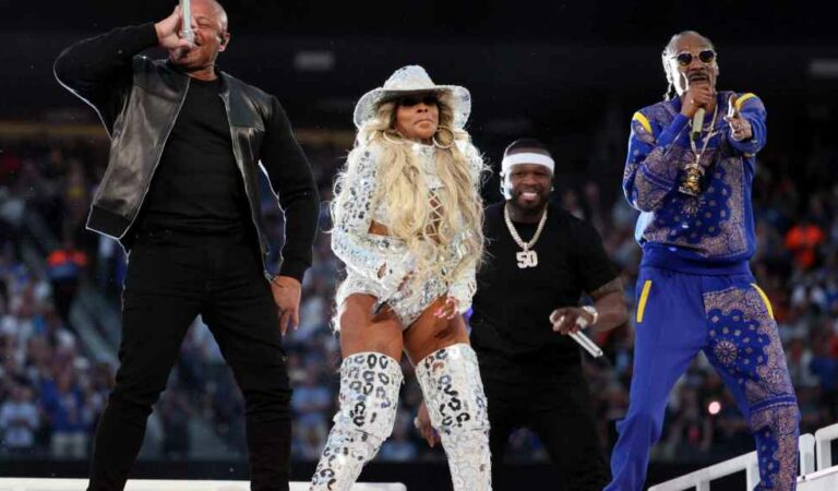 ¡¿De verdad?! Revelaron la cantidad de dinero que ganaron los artistas por show del Super Bowl LVI