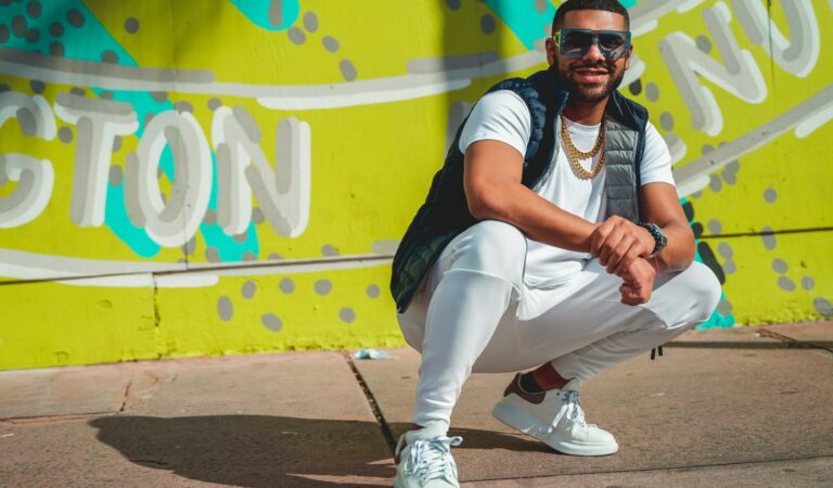 Con sonidos urbanos: STVOO8 llegó para adueñarse de las radios y plataformas digitales latinas