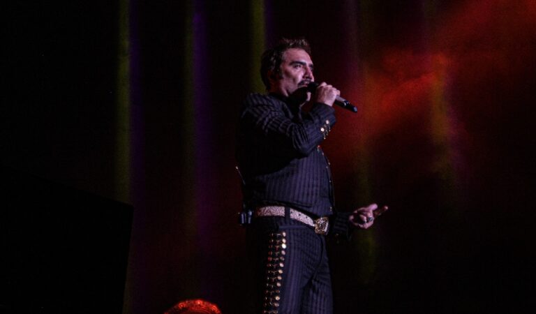 A casa llena: Alejandro Fernández regresó a Venezuela luego de 11 años