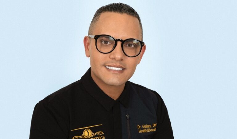 El Dr. Galán encargado de embellecer a las celebridades latinas