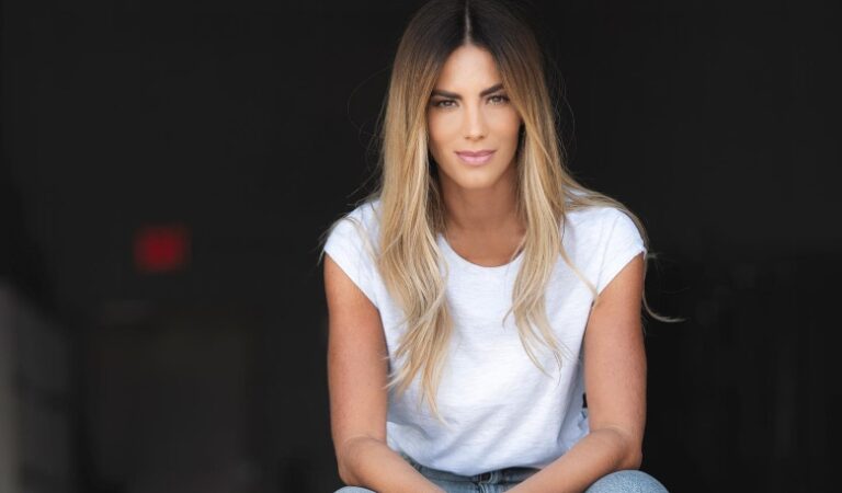 ¡Qué sigan los éxitos! Gaby Espino debutó en el cine mexicano con «Cuarentones»