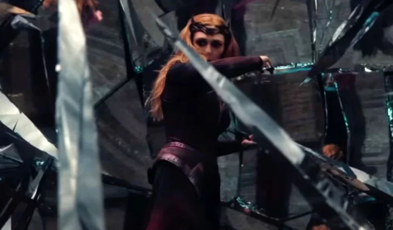 El tráiler de Doctor Strange 2 muestra a Bruja Escarlata atrapada por la dimensión del espejo