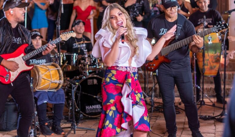 ¡De estreno! «My Play List» es lo nuevo de Diveana «La Reina»