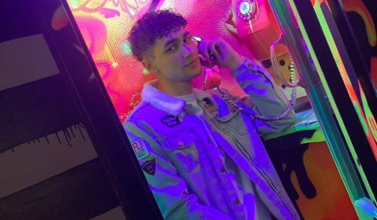 De la mano con Chi Caribbean: Urly lanzó su promocional «Miéntete» 