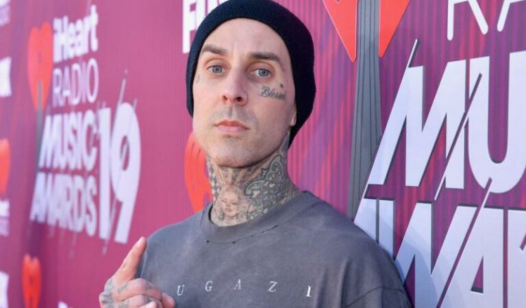Travis Barker habría sido hospitalizado por una emergencia médica no revelada