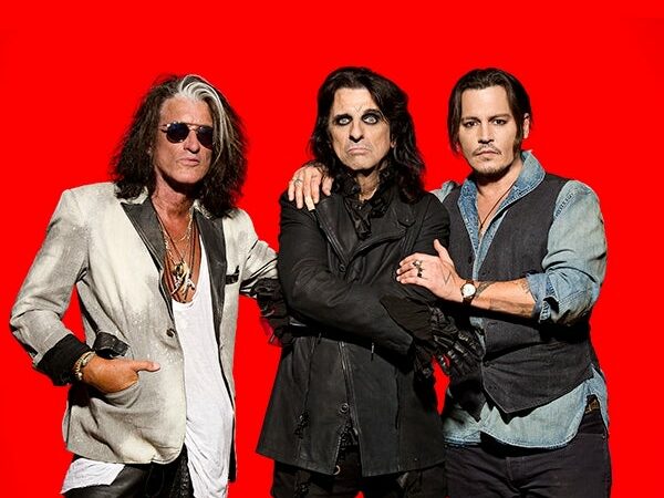 Johnny Depp irá de gira con los Hollywood Vampires el próximo verano