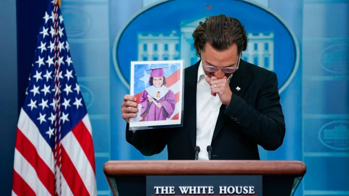 Matthew McConaughey pide una reforma de las armas en la Casa Blanca: «Puede haber un cambio real»