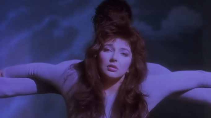 «Running Up That Hill» de Kate Bush supera los 100 millones de visitas en YouTube, impulsada por Stranger Things