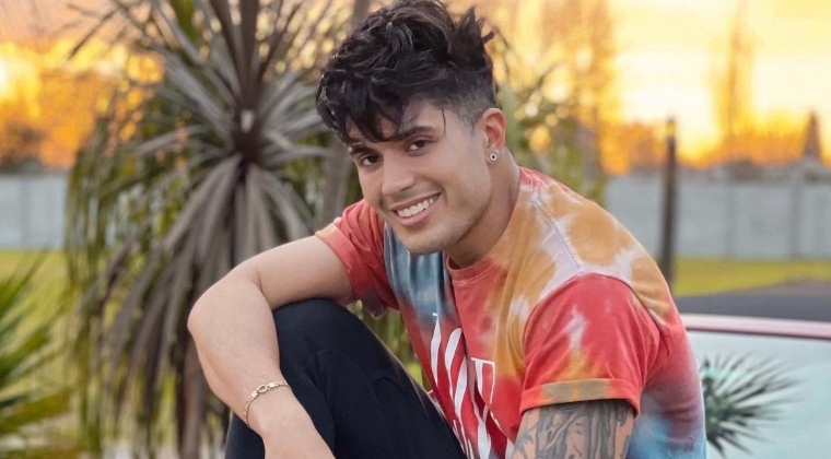 Asbel Nazar estreno su canal de YouTube