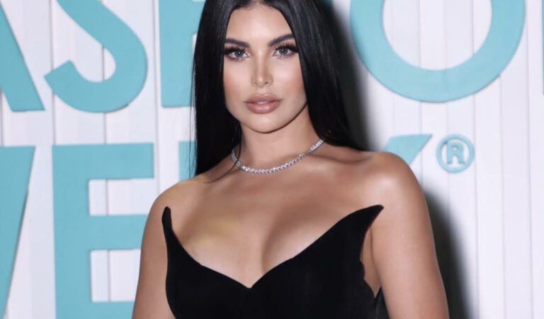 Acusan a Ninoska Vásquez por pagar publicidad en el Time Square