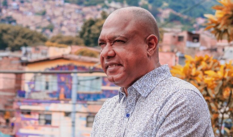 “42 Aniversario” Alfredo Rojas llega a celebrar con emprendimiento nuevo