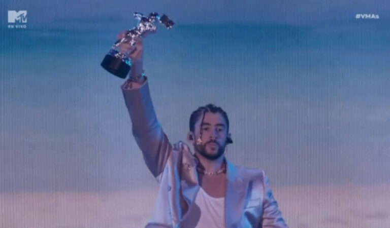 La hispanidad triunfa en los MTV Video Music Awards [Lista de ganadores]