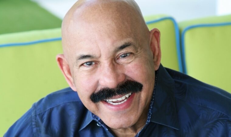 Sigue la celebración por los 50 Años de carrera artística del «Sonero del Mundo», Oscar D’ León