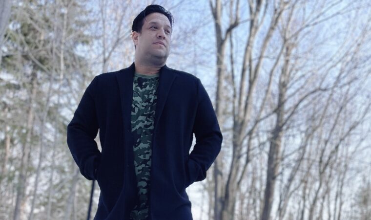 Con su nuevo single «Amor a distancia», Pedro Leal está de regreso a la palestra musical 