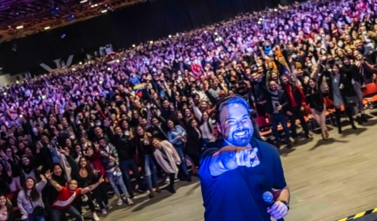 Tras una exitosa gira por Suramérica, George Harris regresa a Miami con su show «Hijo único» 