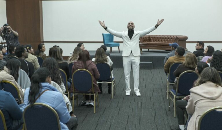 «Desde Adentro»: El evento con el que Ricardo Ponce cosechó éxito en Perú