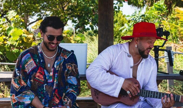 Con su nueva música Cáceres anda «X aquí x allá» [+Estrenos]