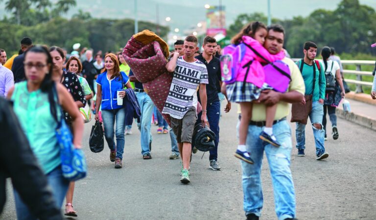 Llega la primera conferencia en asesoría gratuita para aquellos migrantes que desean ir a Estados Unidos