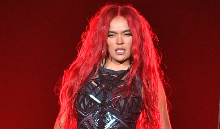 ¡Cuánta sensualidad! Mira el traje que escogió Karol G para Halloween