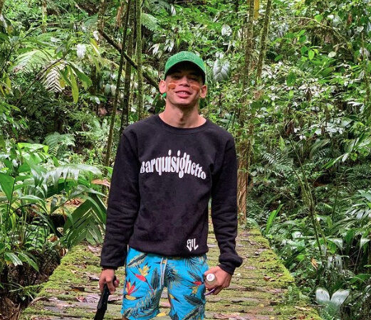 Humorista venezolano le pone un toque de humor a la crisis migratoria con «Me voy por el Darién»