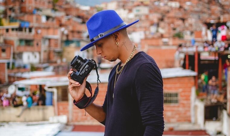 Filmmaker Alza busca posicionarse internacionalmente como fotógrafo de grandes artistas